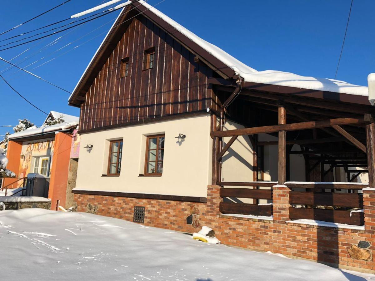 Penzion, Restaurace Jaro Vesin Brdy Rozmital pod Tremsinem Kültér fotó