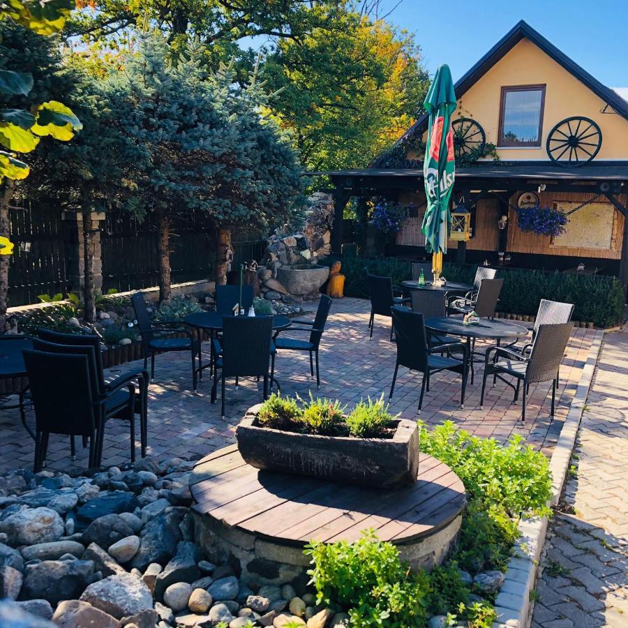 Penzion, Restaurace Jaro Vesin Brdy Rozmital pod Tremsinem Kültér fotó